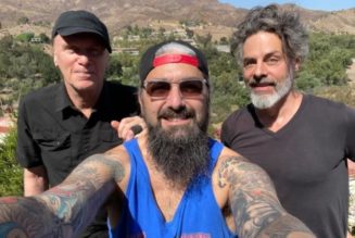 THE WINERY DOGS Are Working On Material For Long-Awaited Third Album