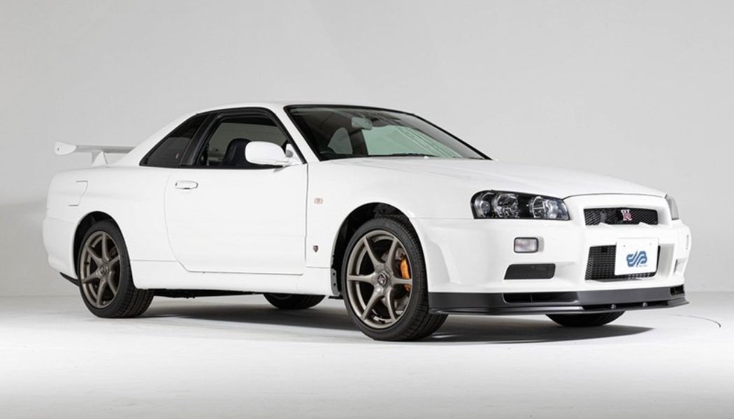 This 2002 Nissan Skyline GT-R V-Spec II Nür Has Just 6 Miles