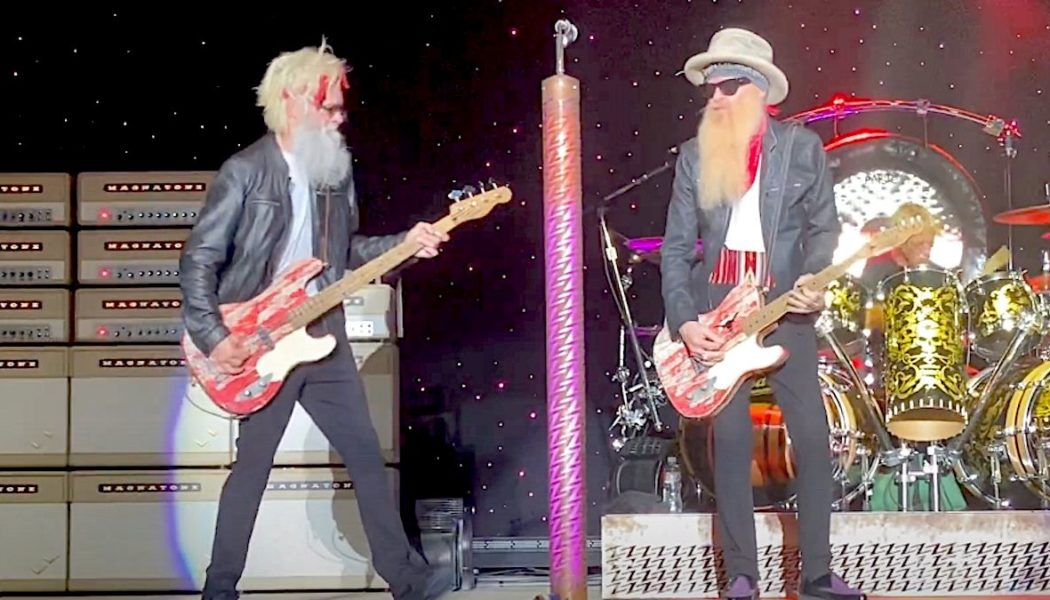 ZZ Top Play First Show Following Dusty Hill’s Death: Watch