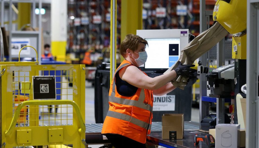 Amazon warehouse workers in the US are required to wear masks again