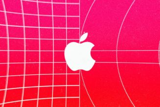 Apple places female engineering program manager on administrative leave after tweeting about sexism in the office