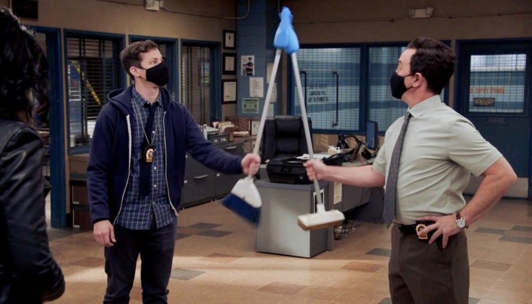 Brooklyn Nine-Nine Tiptoes Around Police Corruption in Its Final Season: Review