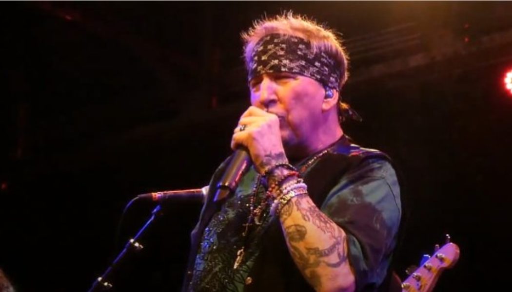 Ex-GREAT WHITE Singer JACK RUSSELL Is ‘Not Really Scared’ To Play Live Shows During Pandemic