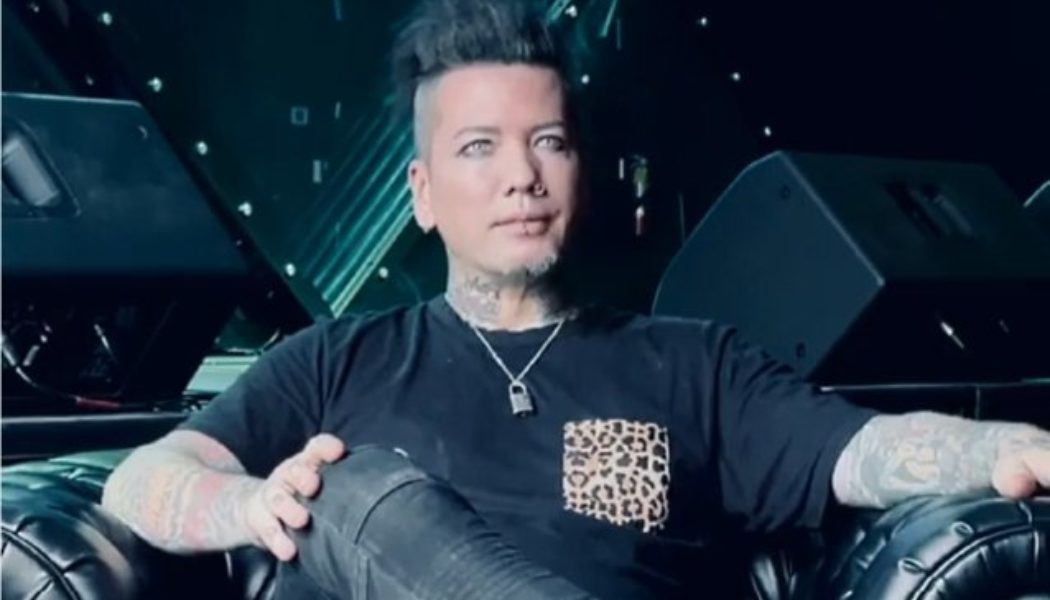 Ex-GUNS N’ ROSES Guitarist DJ ASHBA Wants To ‘Throw A Huge, Massive Party Every Time’ He Performs Live