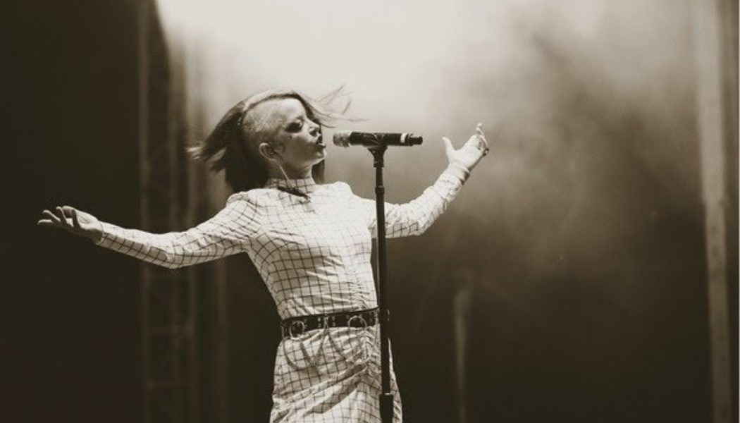 GARBAGE Frontwoman SHIRLEY MANSON Shares New Season Of ‘The Jump’ Podcast