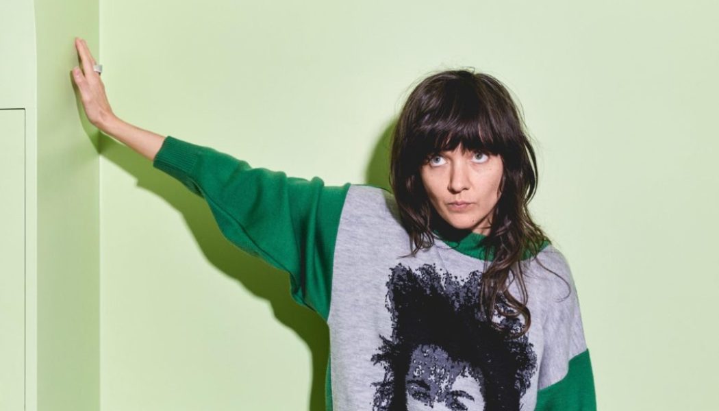 Hear Courtney Barnett’s Rollicking ‘I’ll Be Your Mirror’ Cover