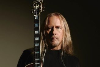 JERRY CANTRELL Teams Up With GIBSON For ‘Wino’ Les Paul Custom Guitar