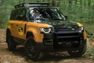 Land Rover Gives Its 2022 Defender the Camel Trophy Treatment