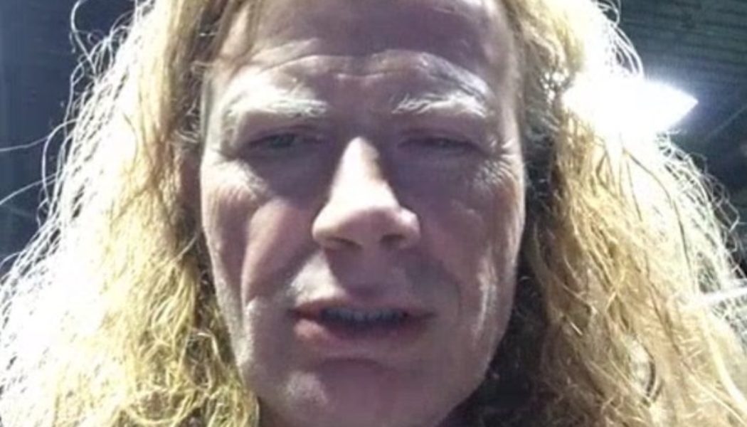 MEGADETH’s DAVE MUSTAINE Takes Part In Bottle-Signing And Wine-Tasting Event In Nashville: Video, Photos