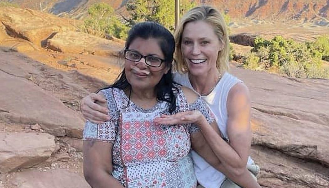 Modern Family Star Julie Bowen Rescues Hiker Who Fainted in Utah