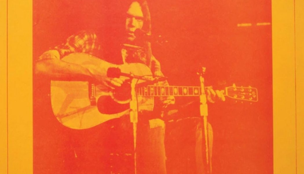 Neil Young Announces Bootleg Recording of His 1970 Carnegie Hall Performance