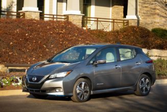 Nissan cuts starting price of its electric Leaf to under $30,000