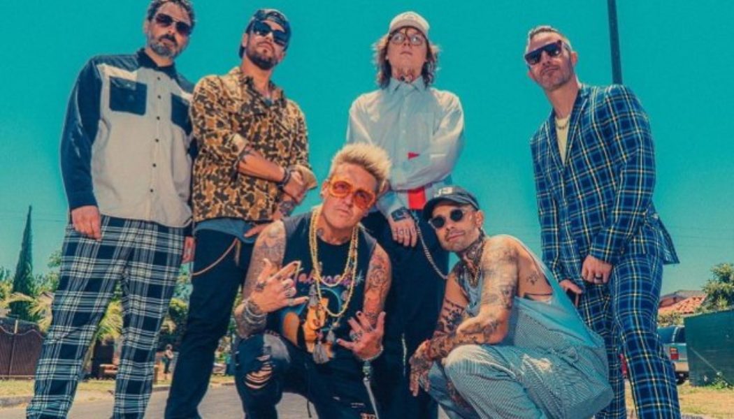 PAPA ROACH Teams Up With FEVER 333’s JASON AALON BUTLER, Rapper SUECO On New Single ‘Swerve’