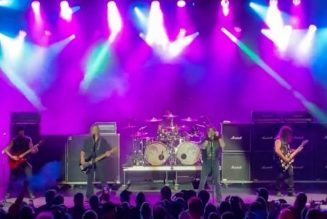 QUEENSRŸCHE’s TODD LA TORRE Wears METAL CHURCH Shirt In MIKE HOWE’s Honor At Iowa Concert (Video)