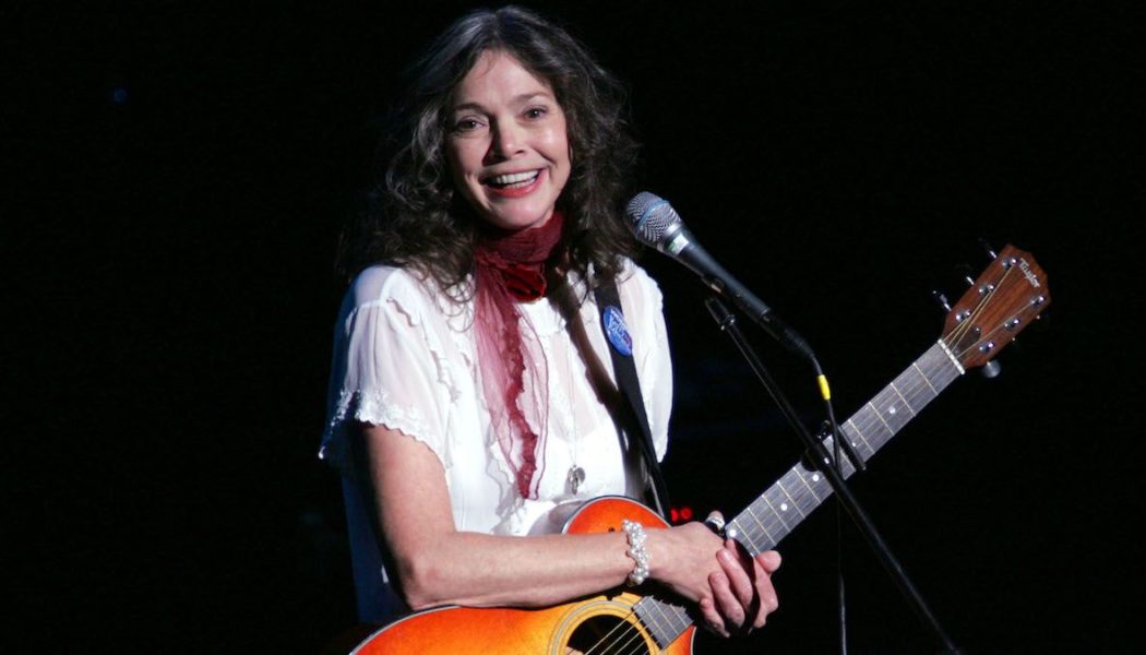 R.I.P. Nanci Griffith, Grammy-Winning Singer-Songwriter Dead at 68