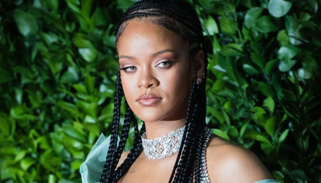 Rihanna Is Officially a Billionaire