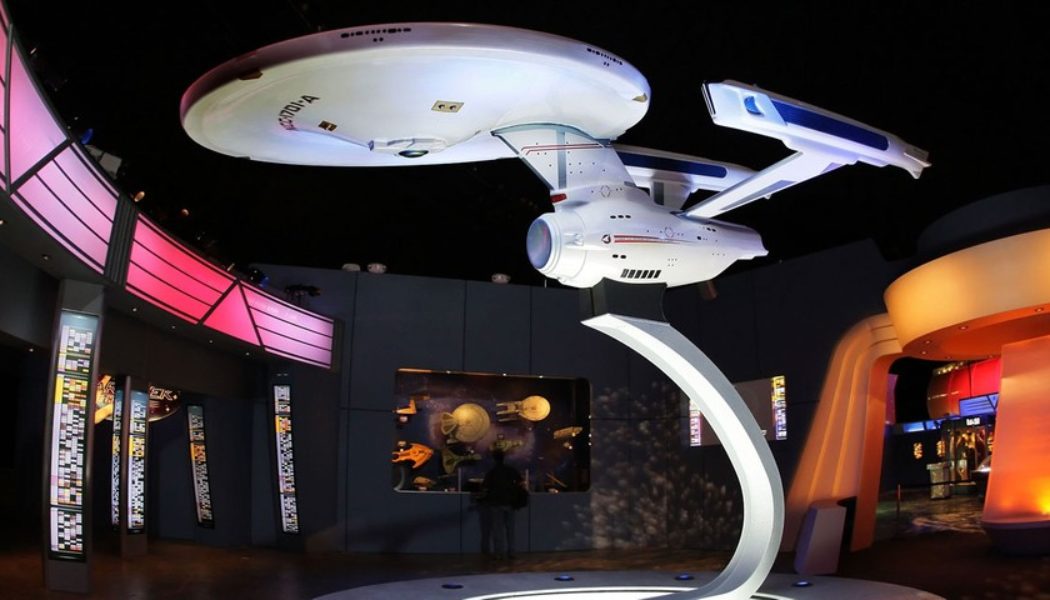 Star Trek Creator’s Estate To Produce Life-Size Starship Enterprise Hologram