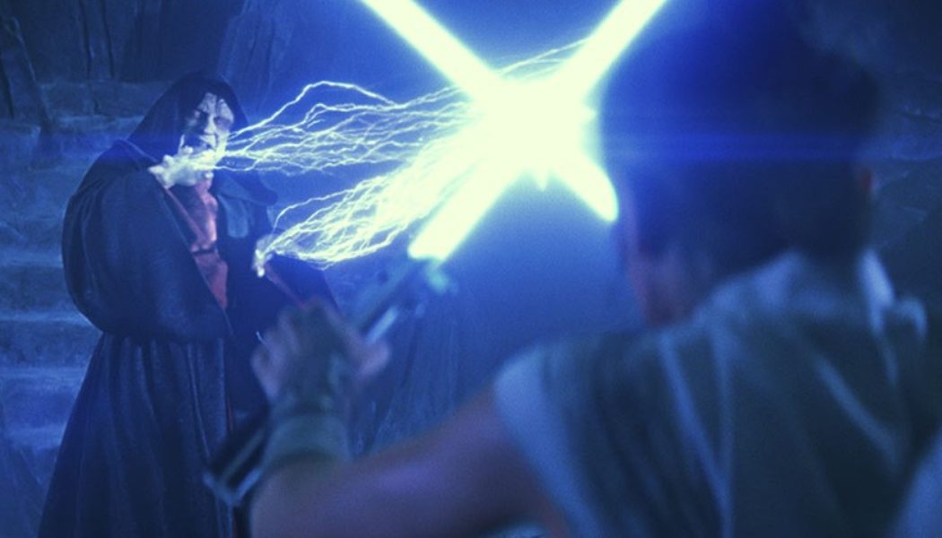 ‘Star Wars’ Finally Explains In Detail How Palpatine Survived ‘Return of the Jedi’ End