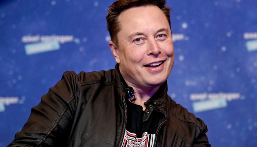 Steve Jobs’ Famed Biographer is Writing a Book About Elon Musk’s Success