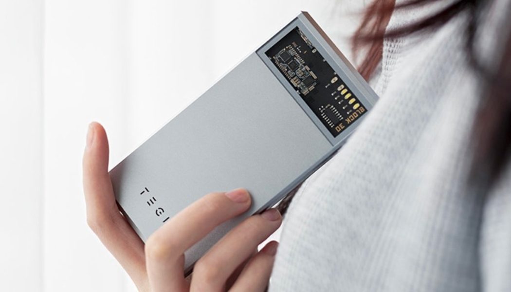 Tegic Releases The Sleek Block 30 Power Bank