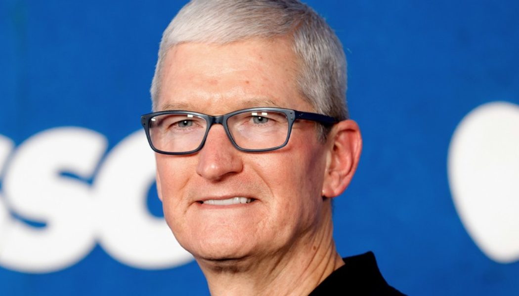 Tim Cook Received a $750 Million USD Bonus on His 10th Anniversary as Apple CEO