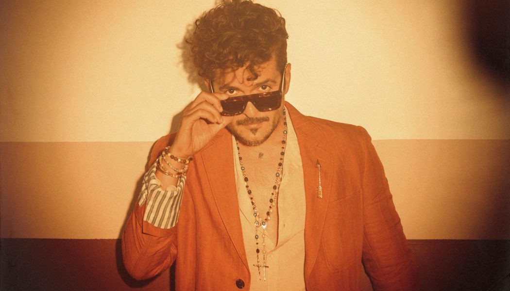 Tommy Torres Returns to Top Latin Albums Chart With Bad Bunny-Assisted ‘El Playlist de Anoche’