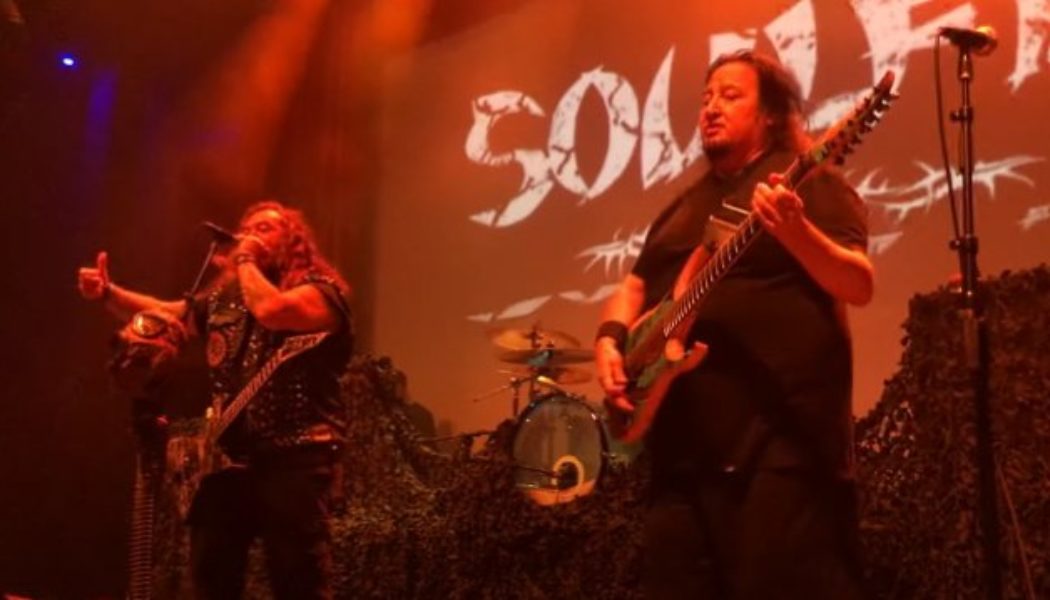 Watch SOULFLY Perform Cover Of FEAR FACTORY’s ‘Replica’ With DINO CAZARES On Guitar