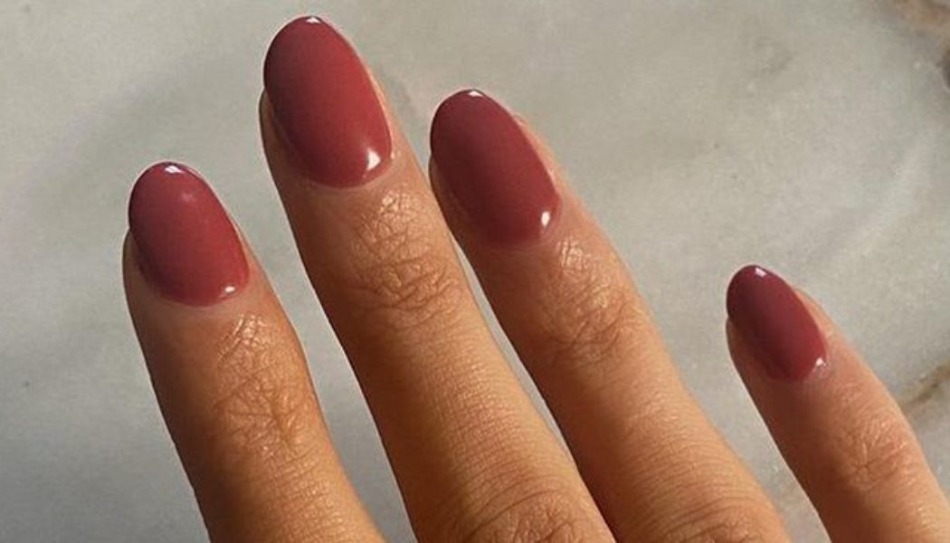 Without a Doubt, These 13 Autumn Nail Colours Always Look Classy