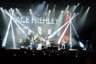 ACE FREHLEY Kicks Off U.S. Tour With ALICE COOPER In Gilford, New Hampshire (Video)