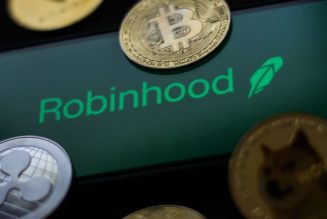 Apple Rolls Out iOS 15 and Robinhood Is Testing Crypto Wallets in This Week’s Business and Crypto Roundup