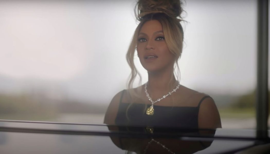 Beyoncé Covers “Moon River” for Tiffany & Co.: Watch