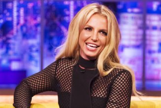 Britney Spears Thinks These ‘Cheesy’ Instagram Photos Look Like Her Yearbook Pictures