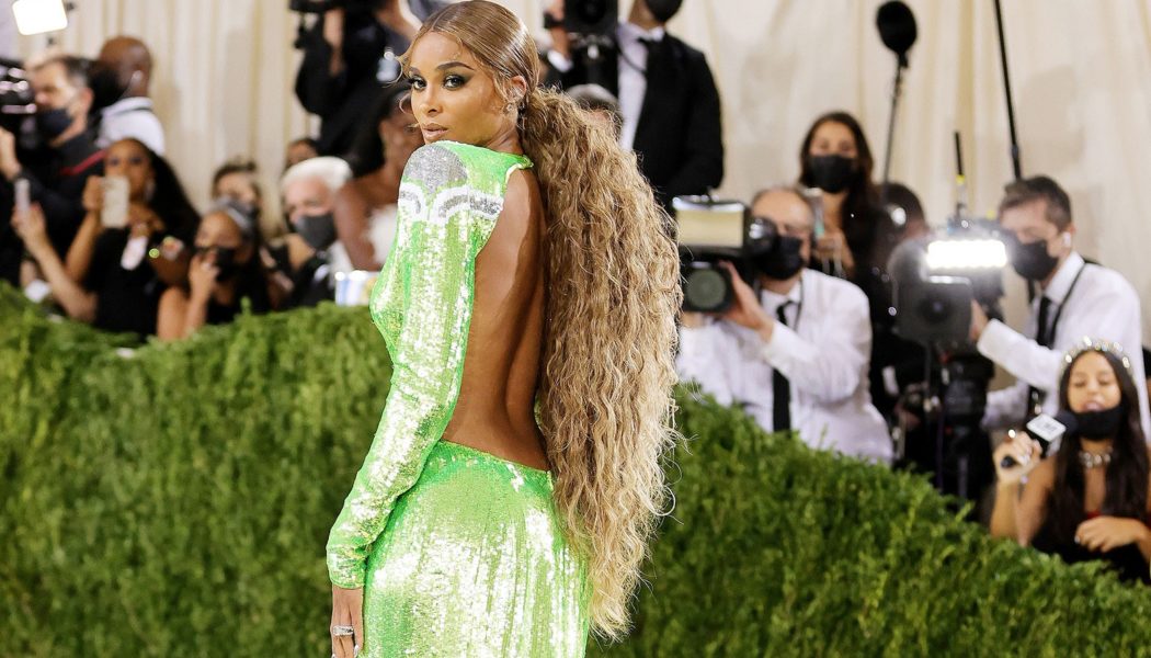 Ciara Shows Russell Wilson Her ‘Wild Side’ With Steamy Dance to Normani Song: Watch