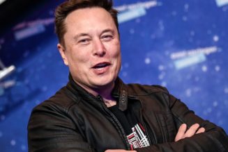 Elon Musk Weighs In on Jeff Bezos Suing NASA: ‘You Can’t Sue Your Way to the Moon’