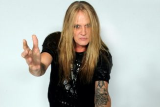 Ex-SKID ROW Singer SEBASTIAN BACH Reveals Most Challenging Part Of Performing Entire ‘Slave To The Grind’ Album