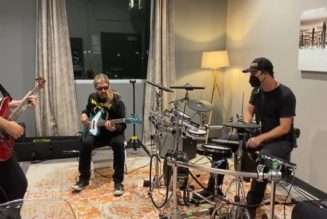 Here Is Video Of MEGADETH Jamming Backstage During ‘The Metal Tour Of The Year’