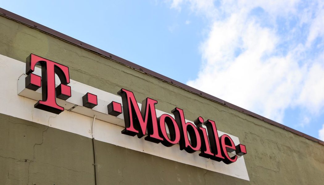 Hundreds of T-Mobile stores will be able to fix phones soon