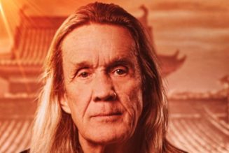 IRON MAIDEN’s NICKO MCBRAIN Picks THE BEATLES’ RINGO STARR As His ‘Rock God’