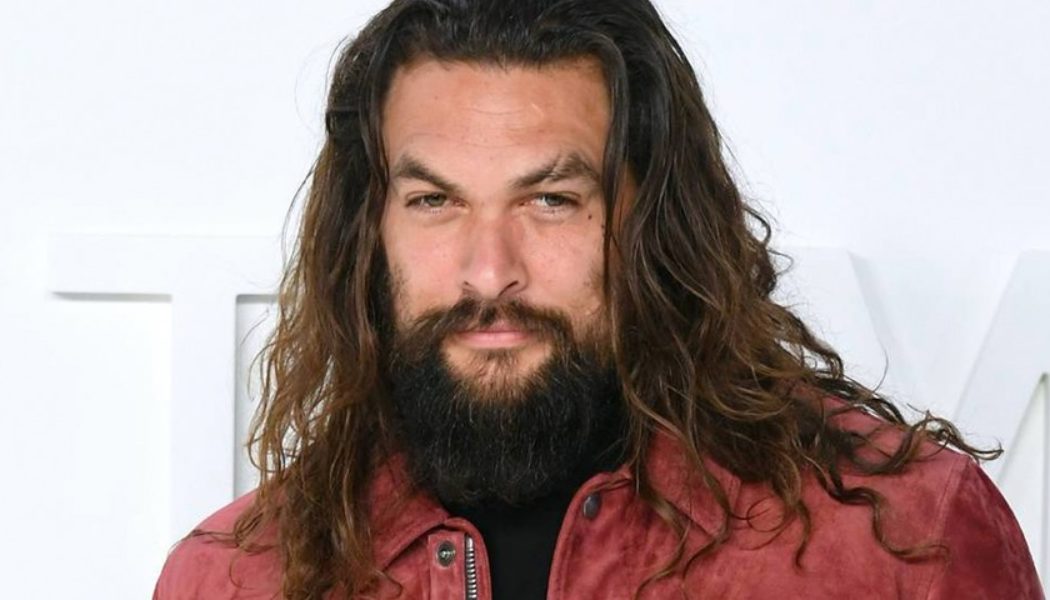 Jason Momoa Debuts New Aquaman Dark Suit for Upcoming Sequel