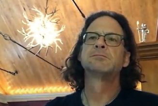 JASON NEWSTED: ‘Nothing Else Matters’ Broke Down ‘The Most Serious Walls’ For METALLICA