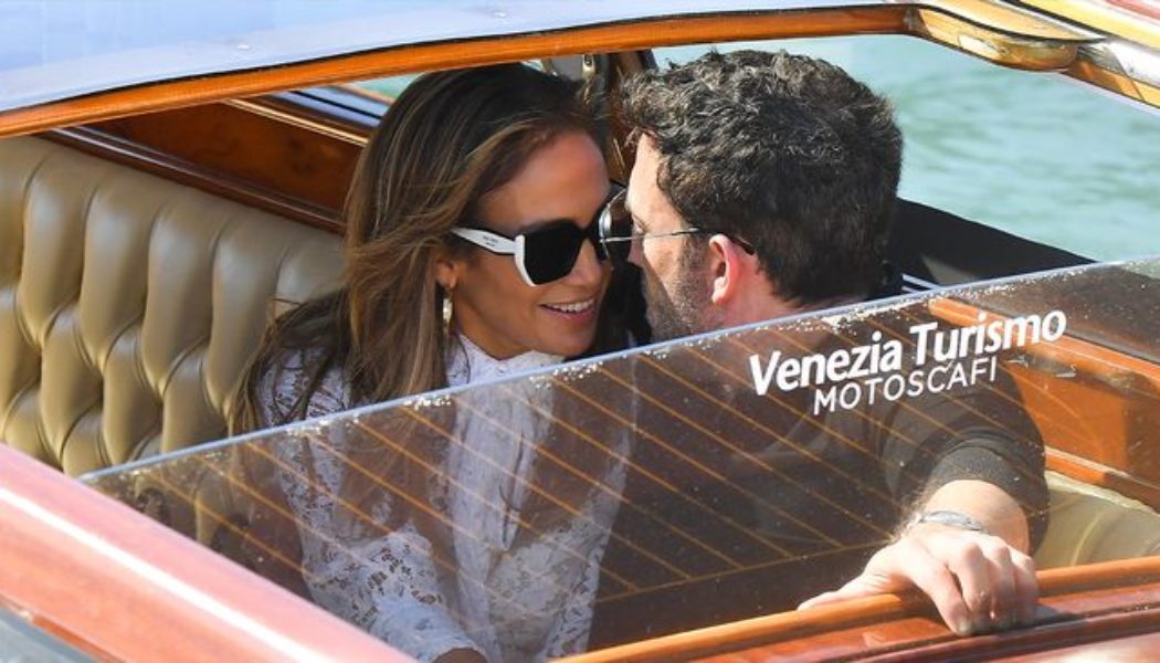 Jen and Ben Are Cruising Through Venice Looking Utterly Glorious