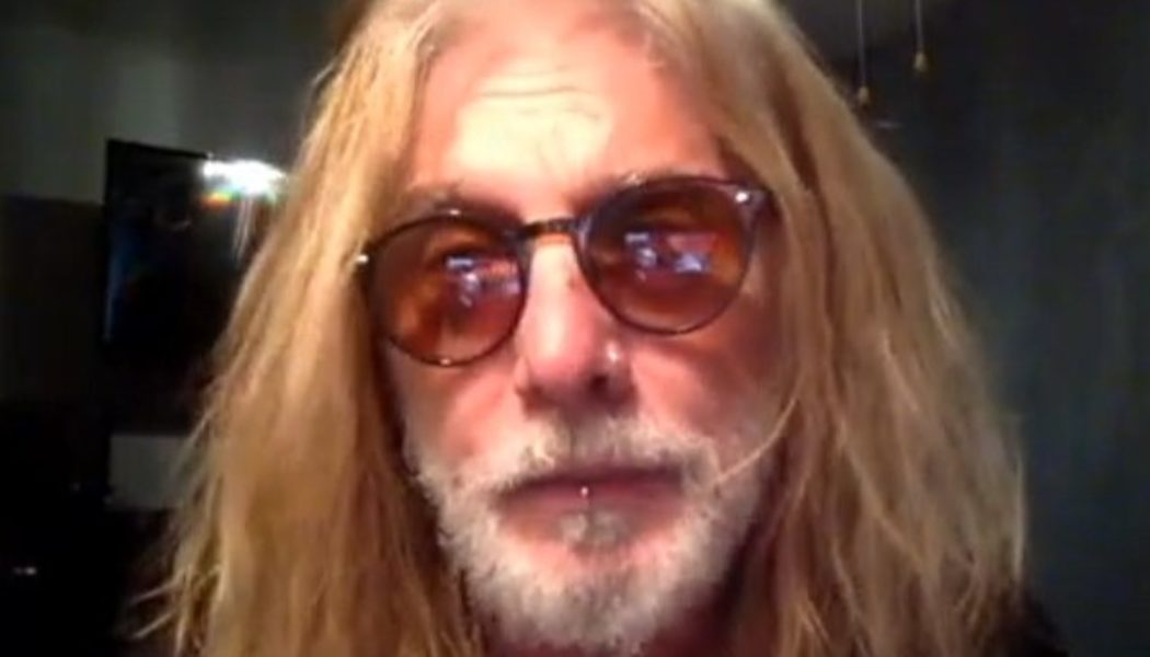 JOHN CORABI: ‘NIKKI SIXX Will Burn Himself Alive’ Before Asking Me To Rejoin MÖTLEY CRÜE