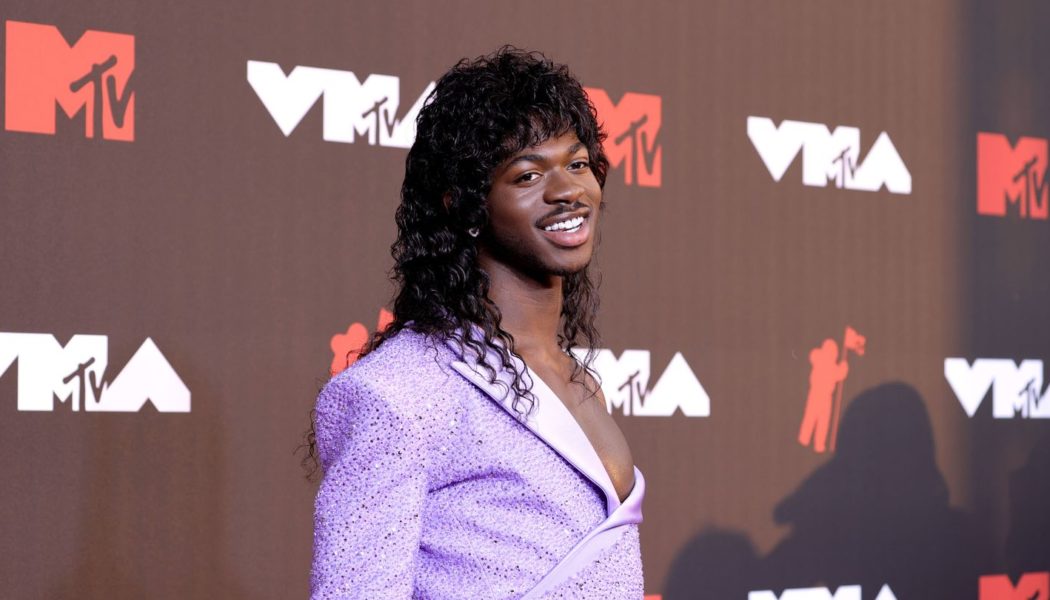 Lil Nas X, Kacey Musgraves, And More Lit Up The VMAs Red Carpet