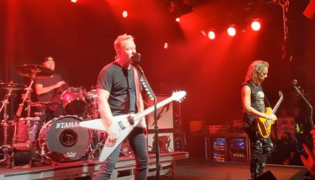 METALLICA Plays Surprise Concert At Small San Francisco Club: Video, Photos