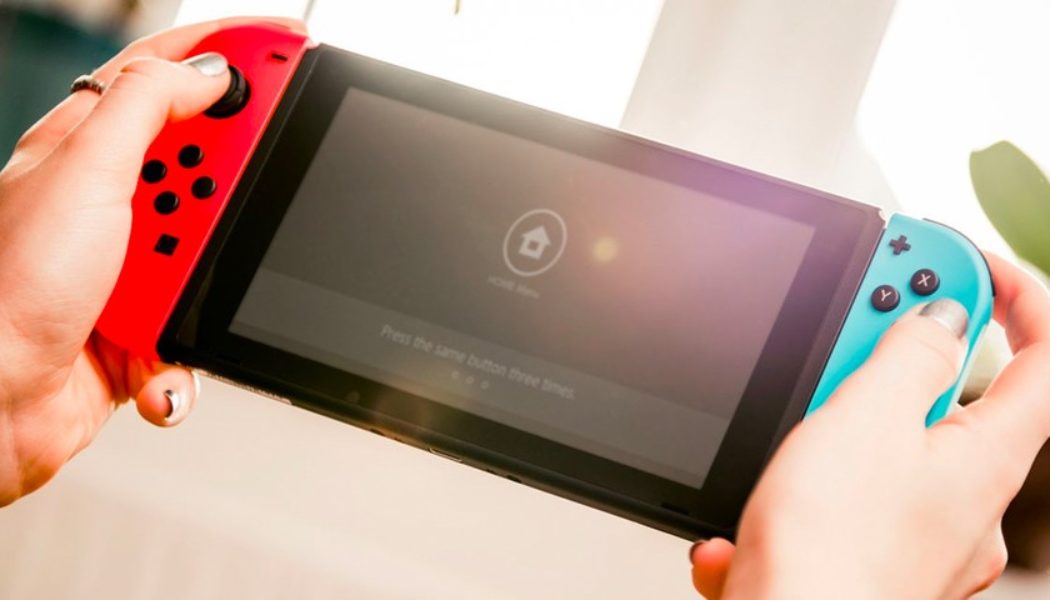 Nintendo Will Finally Allow You to Connect Bluetooth Headphones to the Switch