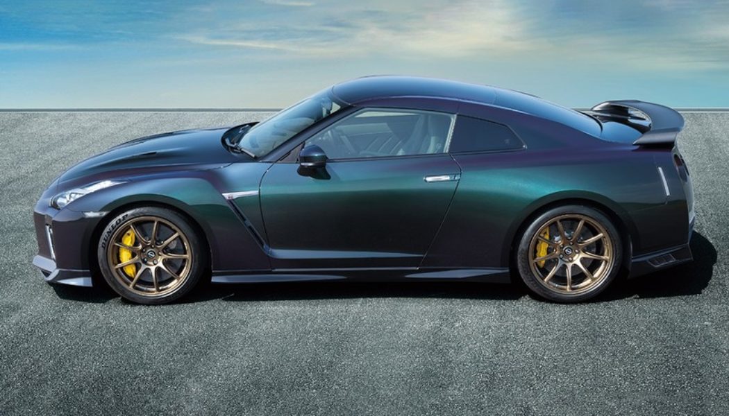 Nissan Unveils Special-Edition GT-R T-Spec in “Midnight Purple” and “Millennium Jade”