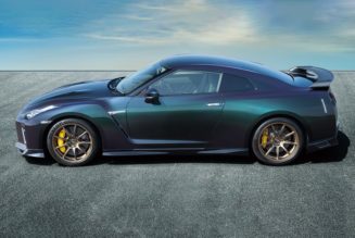 Nissan Unveils Special-Edition GT-R T-Spec in “Midnight Purple” and “Millennium Jade”