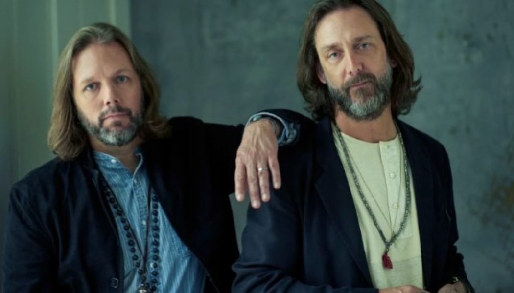 THE BLACK CROWES’ RICH ROBINSON On Founding Drummer STEVE GORMAN: ‘No One Really Takes Him That Seriously’