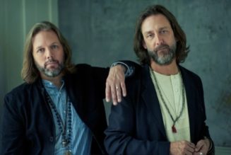 THE BLACK CROWES’ RICH ROBINSON On Founding Drummer STEVE GORMAN: ‘No One Really Takes Him That Seriously’