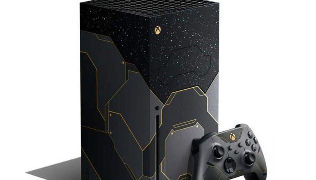 The Halo-themed Xbox Series X and PS5 are now available through Walmart (update: 9PM ET)